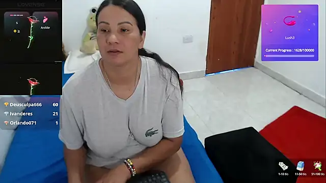 دردشة LAURA_Foxht الجنسية المباشرة