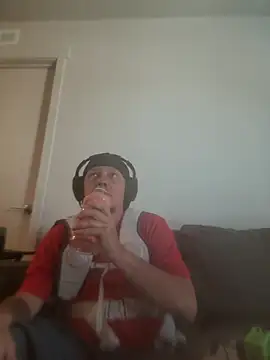 عرض كام yourMasterisBored