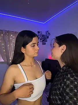 I_am_Zoe_Hot: διαδικτυακό σόου στην κάμερα