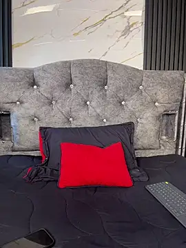 Noah-ledom Show in webcam