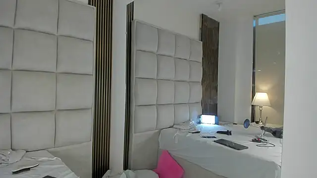 Valery_Cann Webbikameraesitys