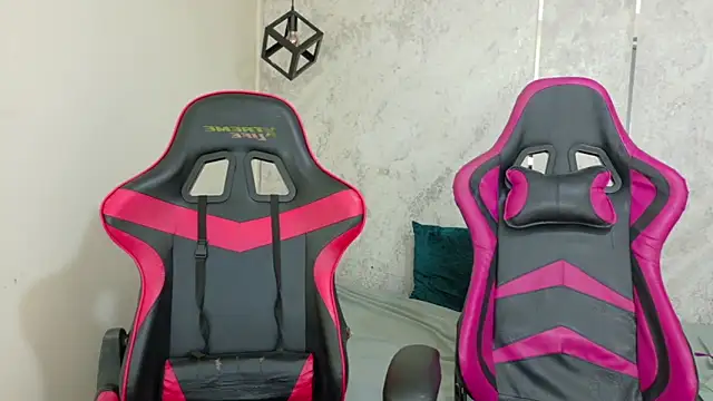 แชท XXX สดของ emy_0