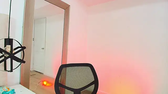 Katey_Curvy01_のライブXXXチャット