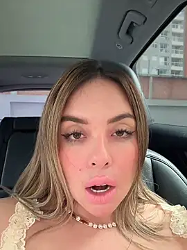 Živý XXX chat Alirawrz