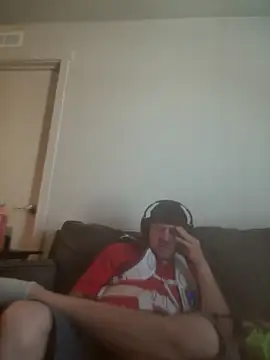 yourMasterisBored live XXX chat