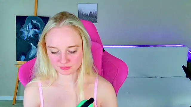 Shawty_Mia's Live XXX Chat