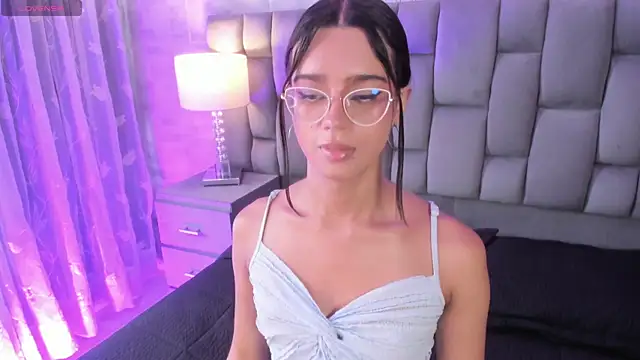 VictoriaMonroee_'s Webcam Show