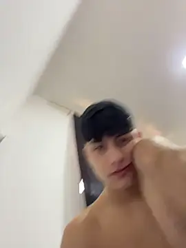 Lander_Cruz 即時 XXX 聊天