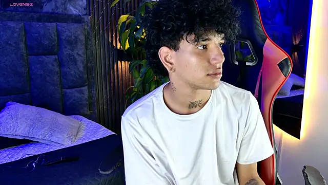 noah_travis 网络视讯表演