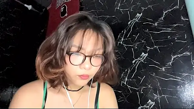 urhottie_lottie 网络视讯表演