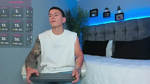 Thomas_moon Chat XXX in diretta