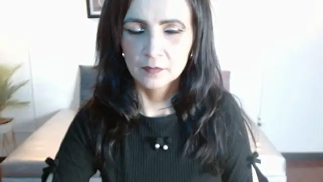 Juliana__lx: απευθείας συνομιλία ΧΧΧ