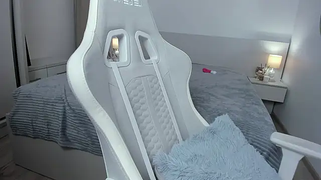 Czat XXX na żywo – miny_rony