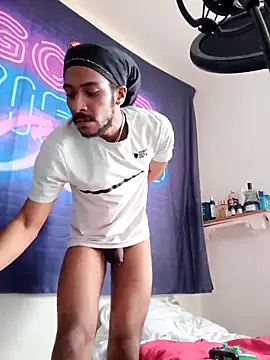 Mikaaa97 Adlı Modelin Canlı XXX Sohbeti