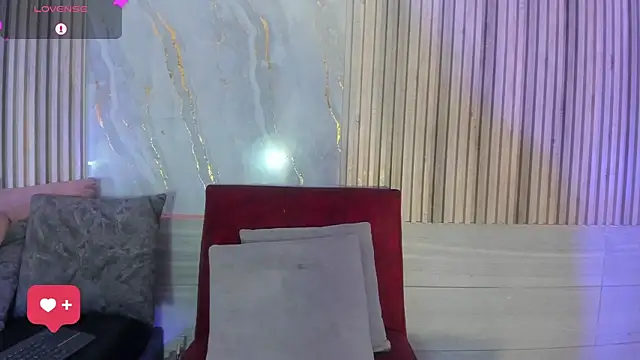 BriannaChelsea Adlı Modelin Canlı XXX Sohbeti