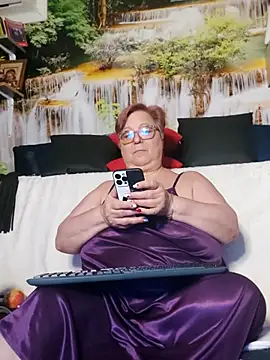 Chat +18 de QueenPammy1 ao vivo