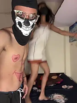 notty_love Adlı Modelin Canlı XXX Sohbeti