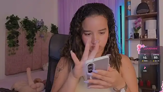 Chat XXX ao vivo de emilyrouxe