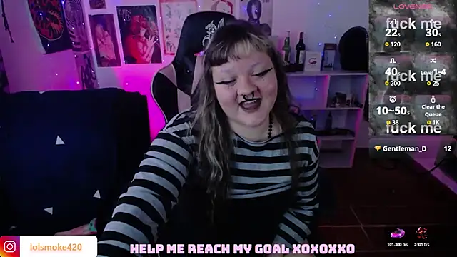 Bdsm_and_fries élő XXX-chatje