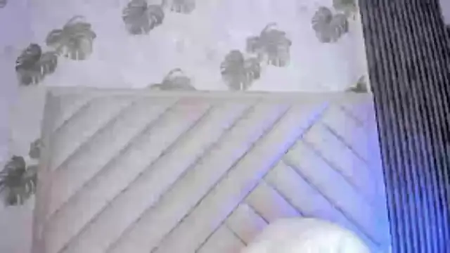 Chat +18 de SarahRizof ao vivo