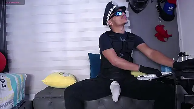 dirty_27cms Show Webcam