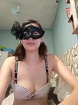 urnaughty_creamypie Adlı Modelin Canlı XXX Sohbeti