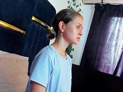 fulfill_fantasies1's Live XXX Chat