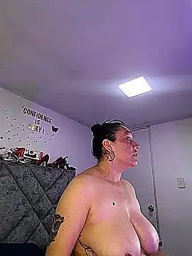 Shantey_Laurent Chat XXX live