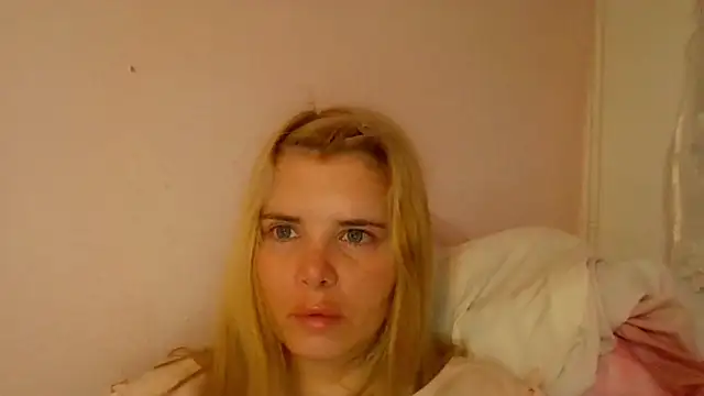 HornyElena's Live XXX Chat