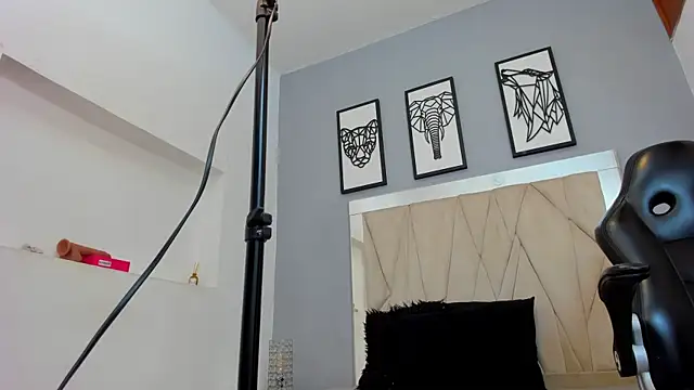 عرض كام adams_bobby