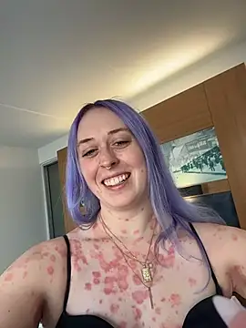 Pokazy przed kamerką – ursluttygf