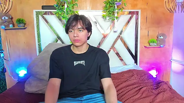 Max_gold live XXX chat