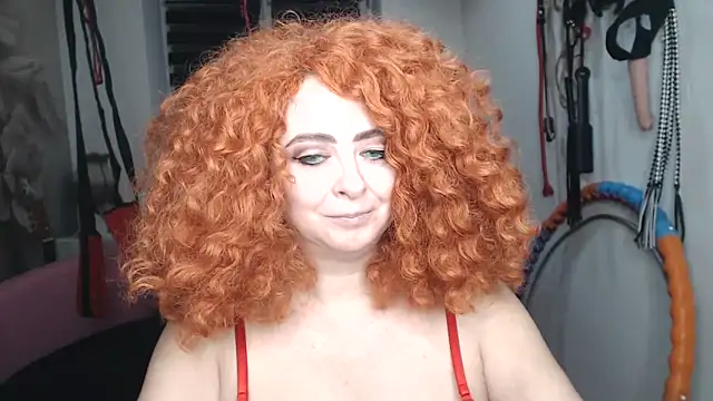 Chat +18 de MISSwithDOLLS ao vivo