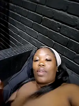 SWEETDOLLY29XX's Live XXX Chat