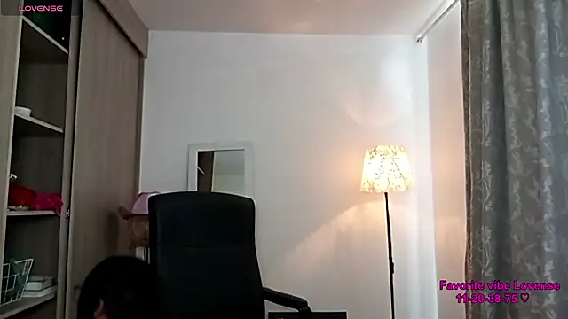 Andy_Roses Show in webcam