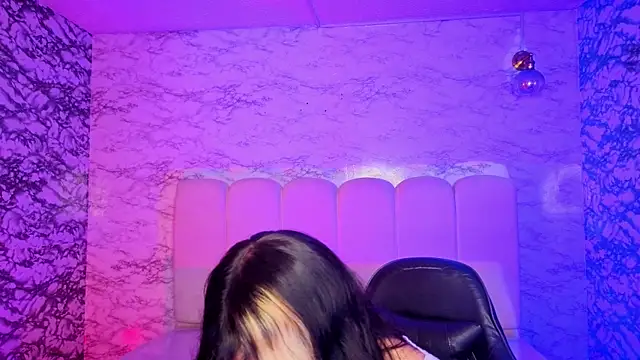 Hela_v's Live XXX Chat