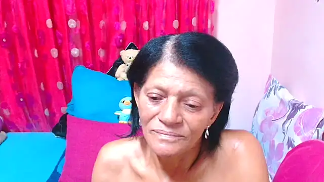 Chatroom XXX en direct de SLUTTYROXY