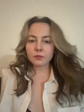 Elineaa's Live XXX Chat