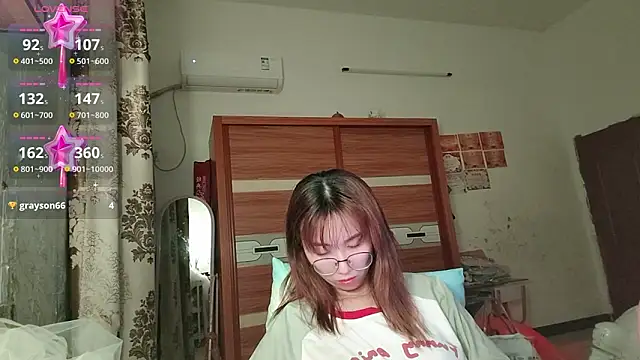 Lili_666: онлайн-секс-чат