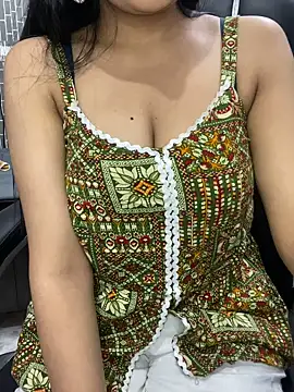 escape_with_me's Live XXX Chat