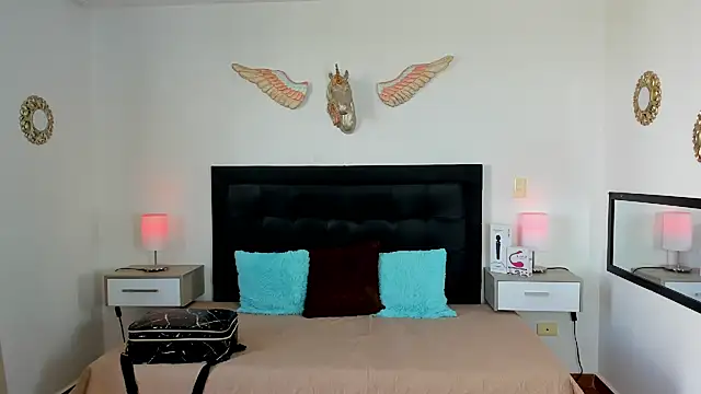 Chat XXX en directo de Natalye_23