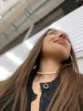 XXX chat uživo modela ICrazyOneIRL