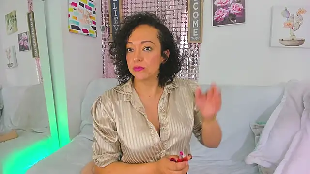 AnaDalila_Latina – Naživo XXX chat