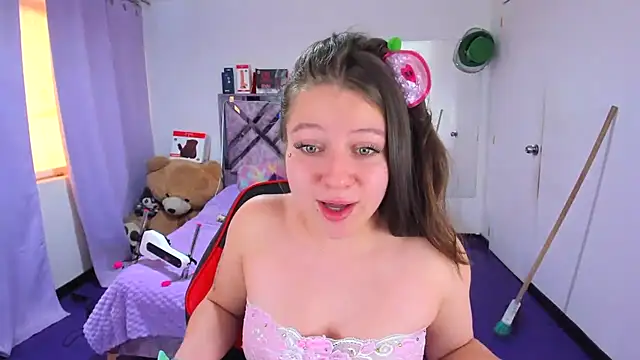 Chat +18 de Luna_Analya ao vivo