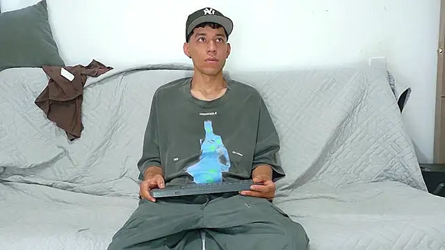 Party_Straight Webcamshow