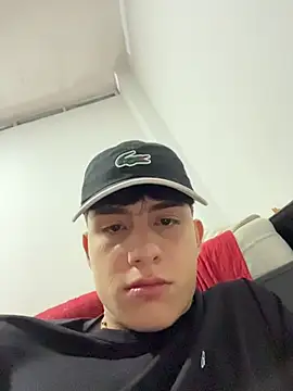 دردشة Lander_Cruz الجنسية المباشرة