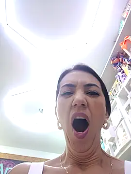 แชท XXX สดของ LunaZambrano