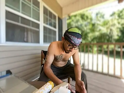 ThrowedWorldWide Show in webcam