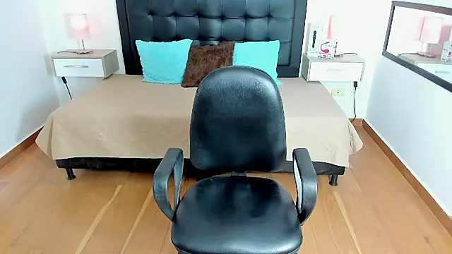 Natalye_23 – Naživo XXX chat