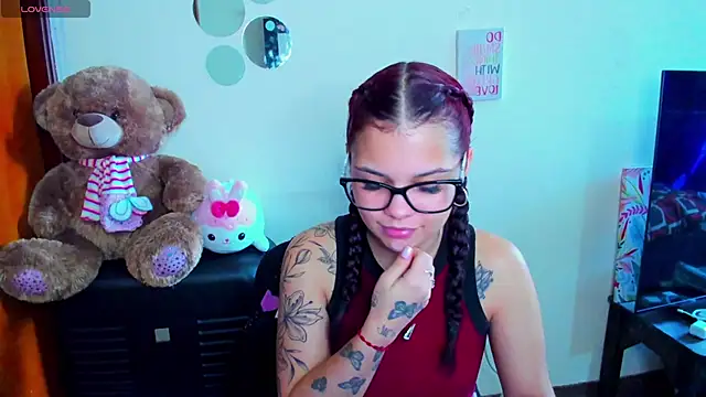 Chatroom XXX en direct de Ema__Luna